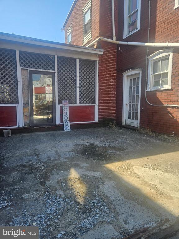 170 VALLEY & 2 SOUTH SPRUCE STREET