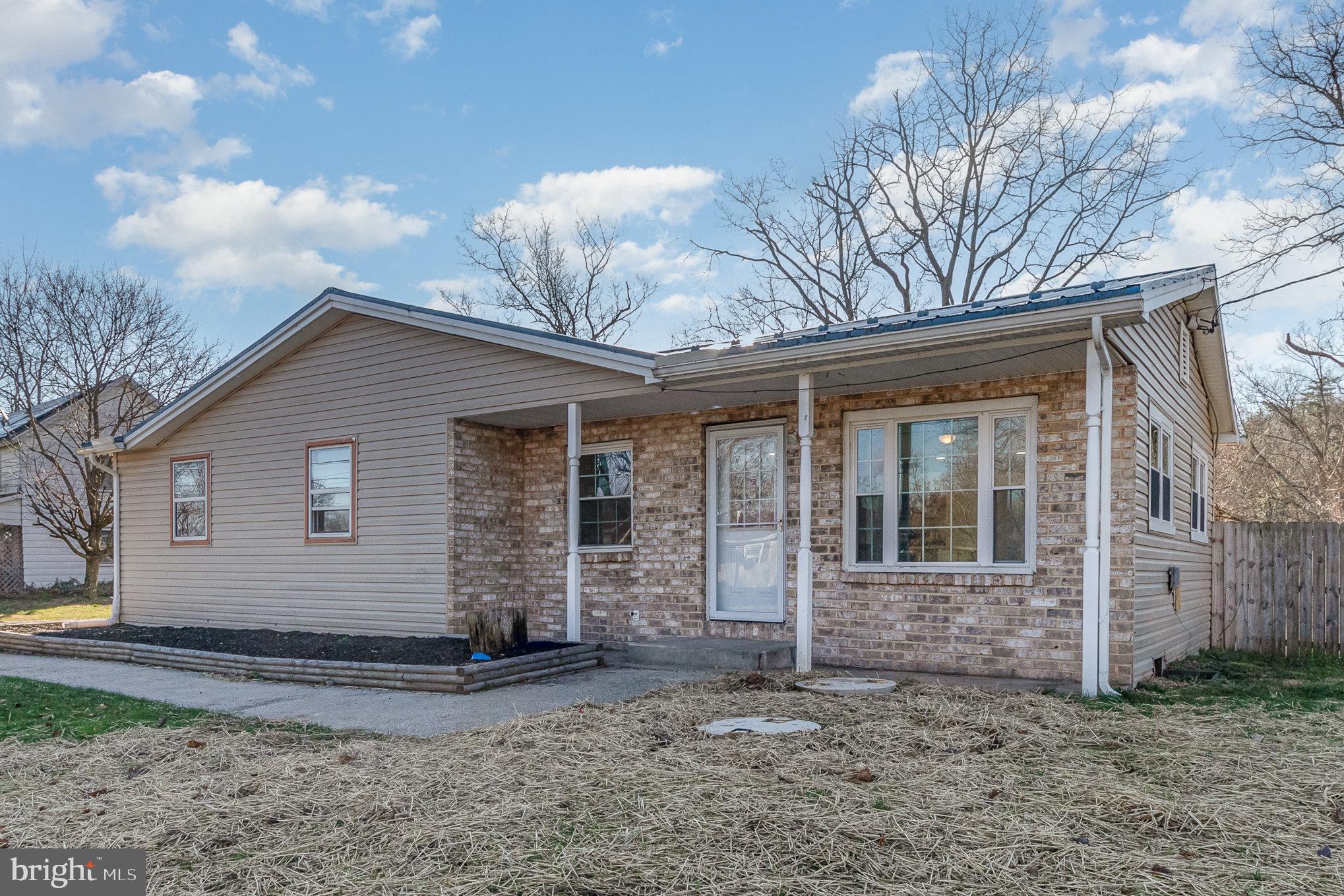 625 Dellville Rd