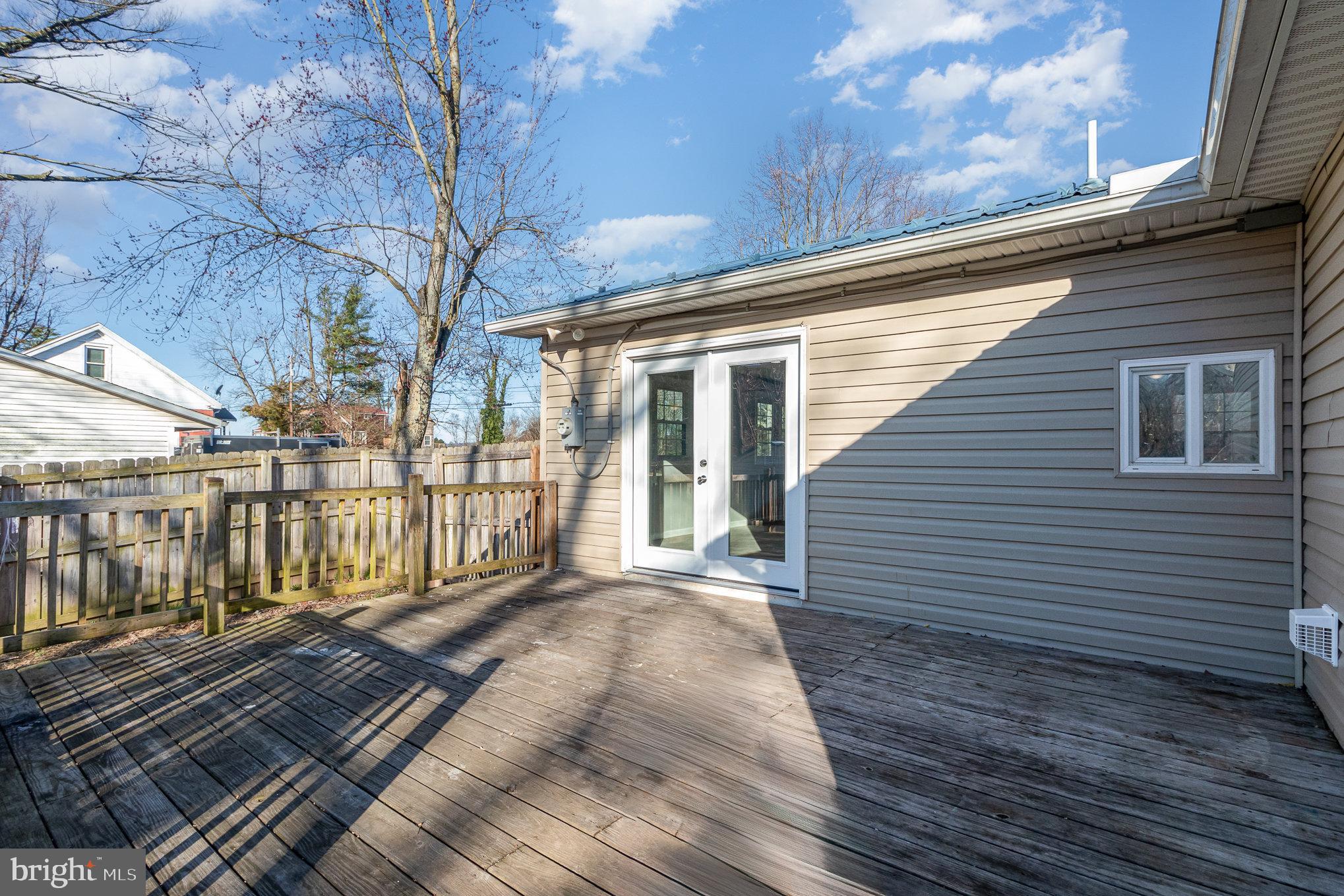 625 Dellville Rd