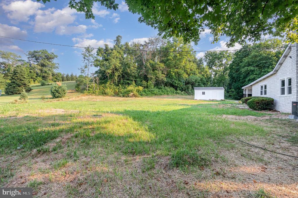 3881 Valley Rd