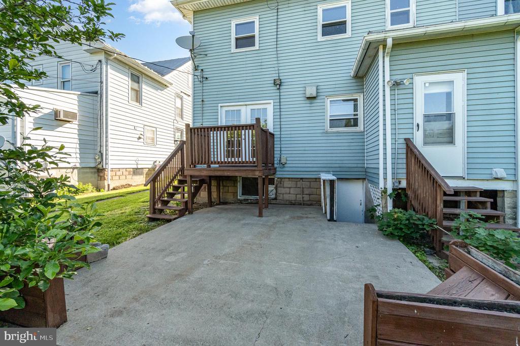 53 N Market St