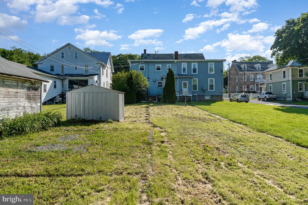53 N Market St