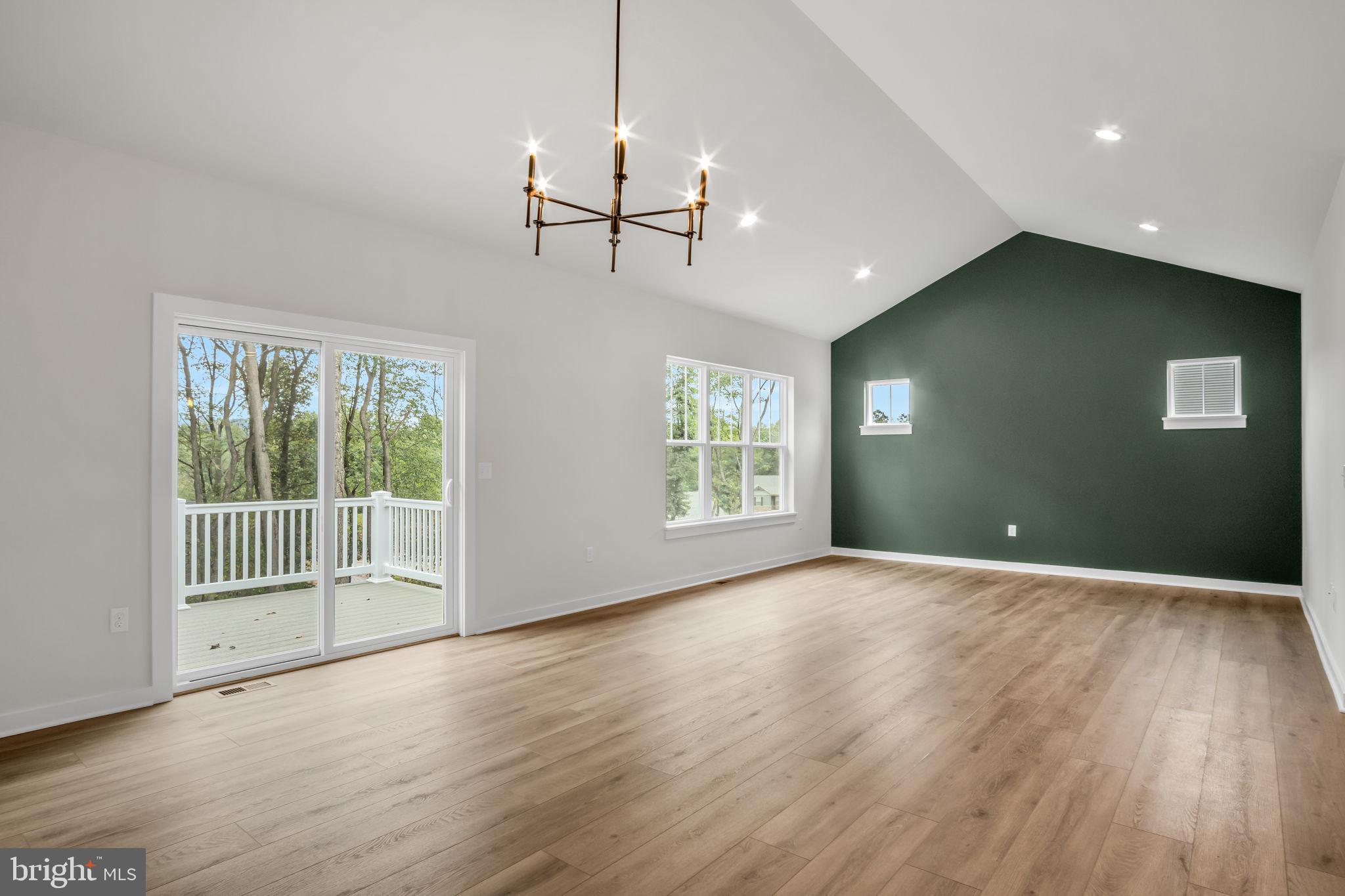 187 WEST STEWART COURT