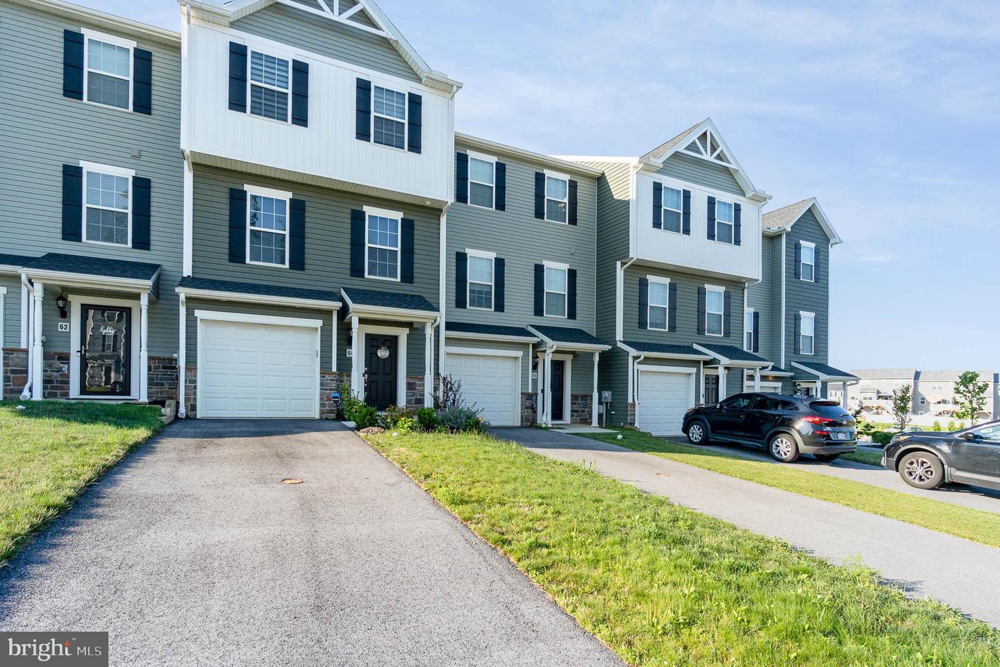 66 Ayrshire Dr