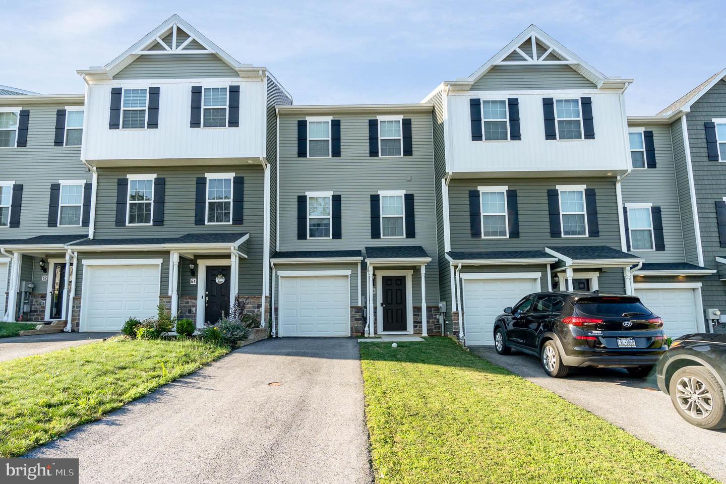 66 Ayrshire Dr
