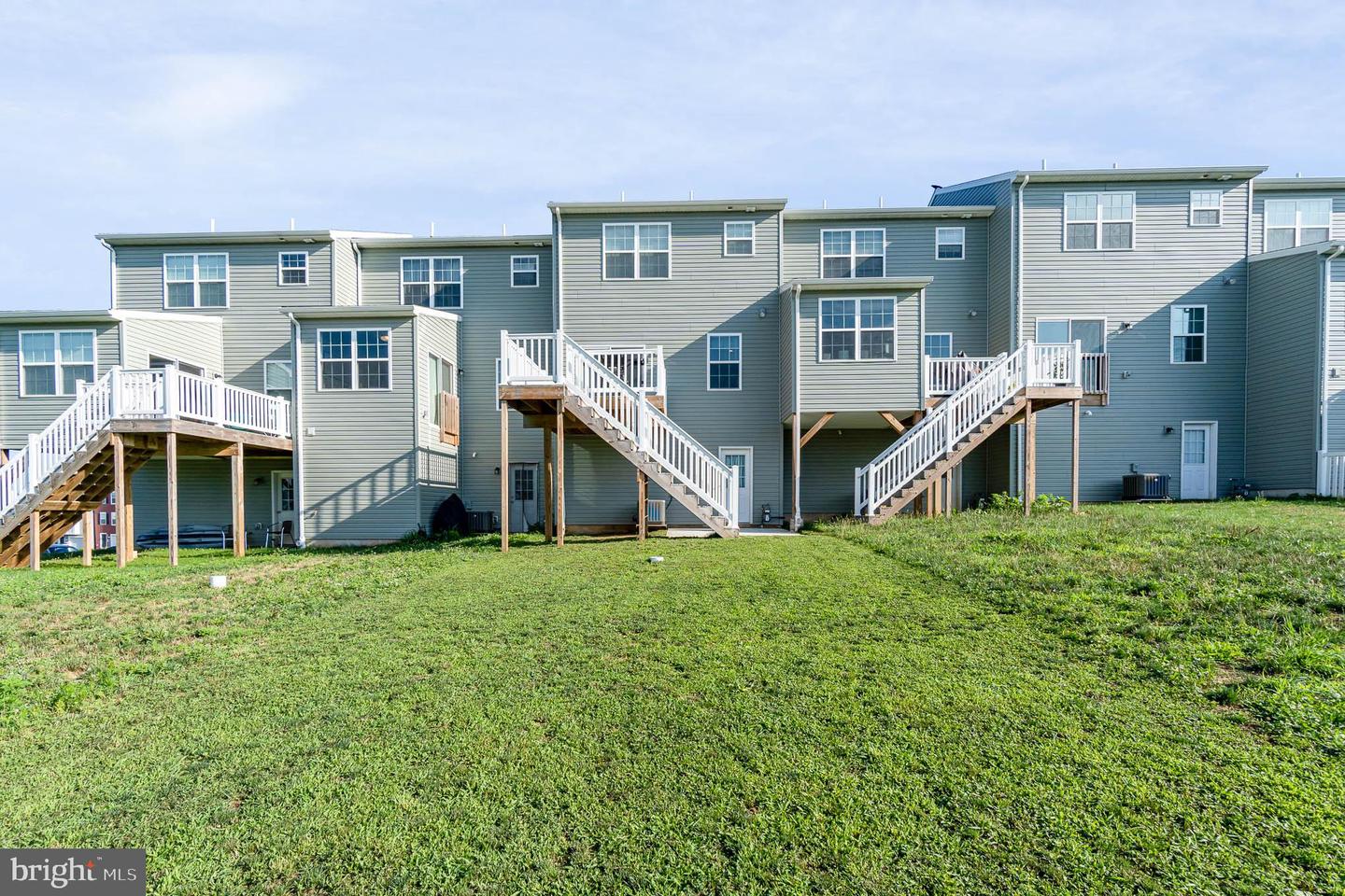 66 Ayrshire Dr
