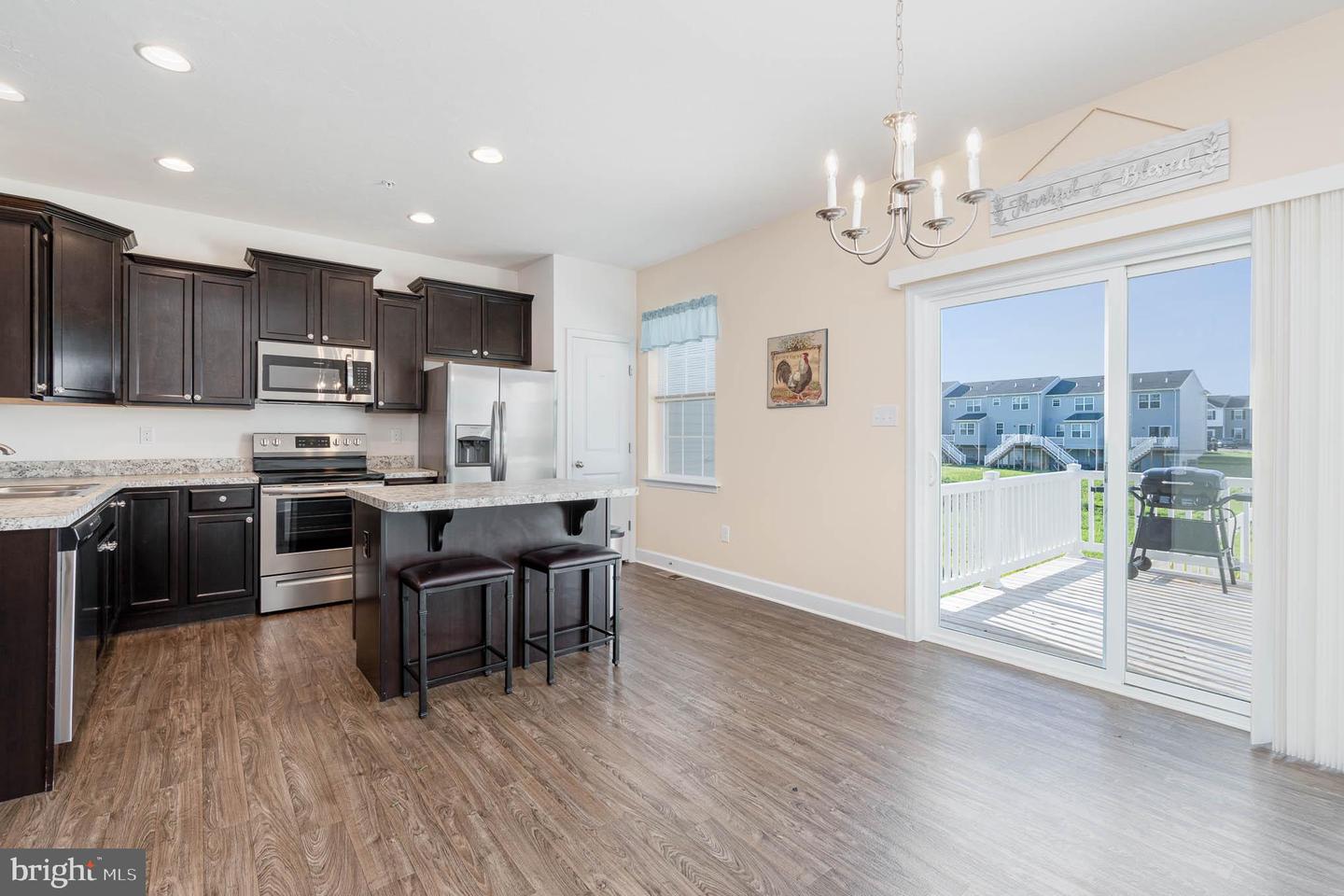 66 Ayrshire Dr