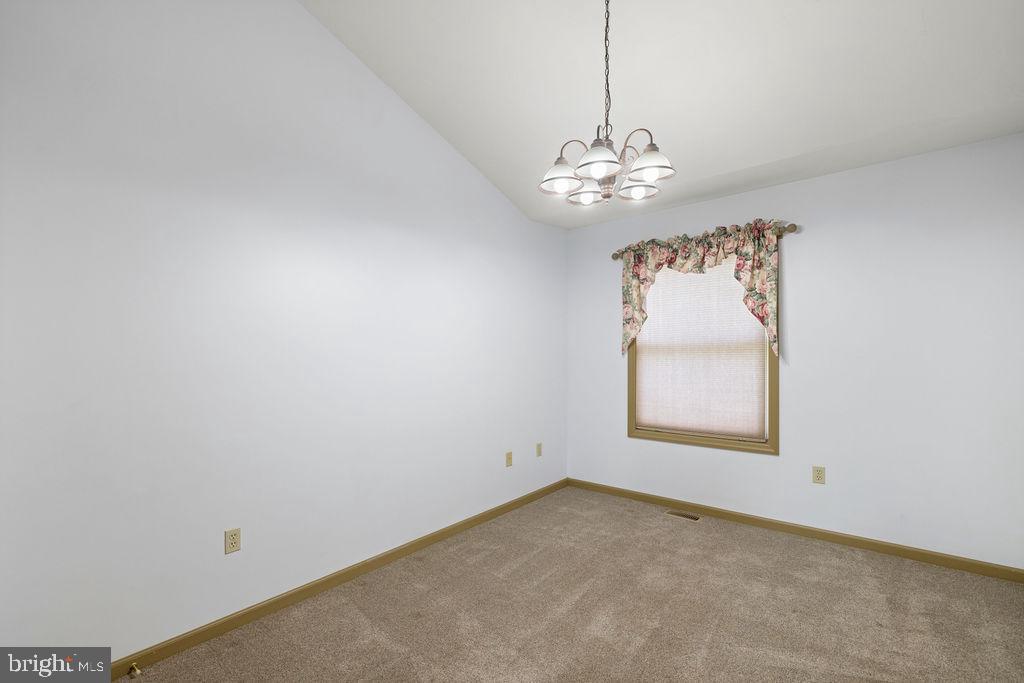 6 Amanda Ave