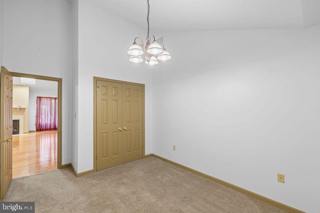 6 Amanda Ave