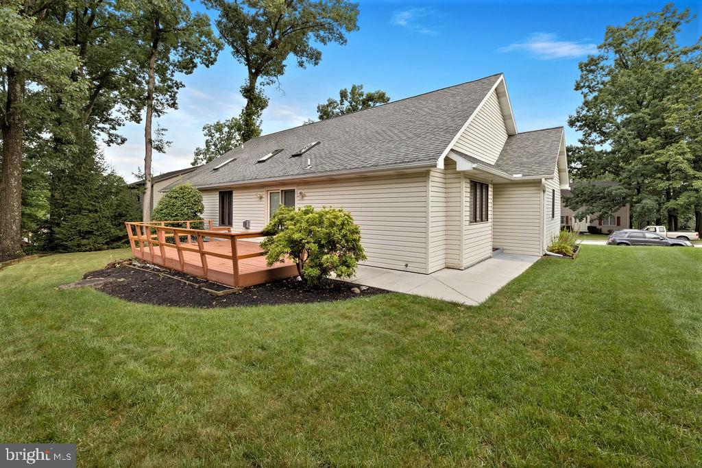 6 Amanda Ave