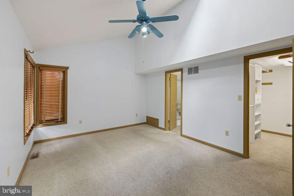 6 Amanda Ave