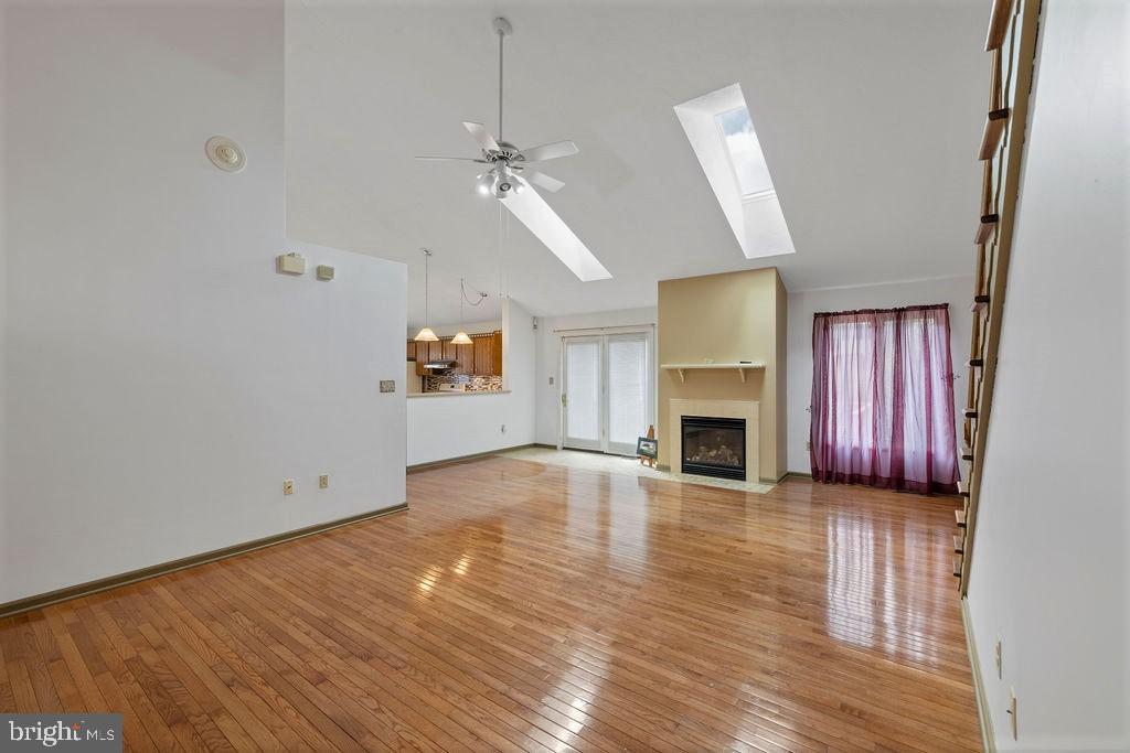 6 Amanda Ave
