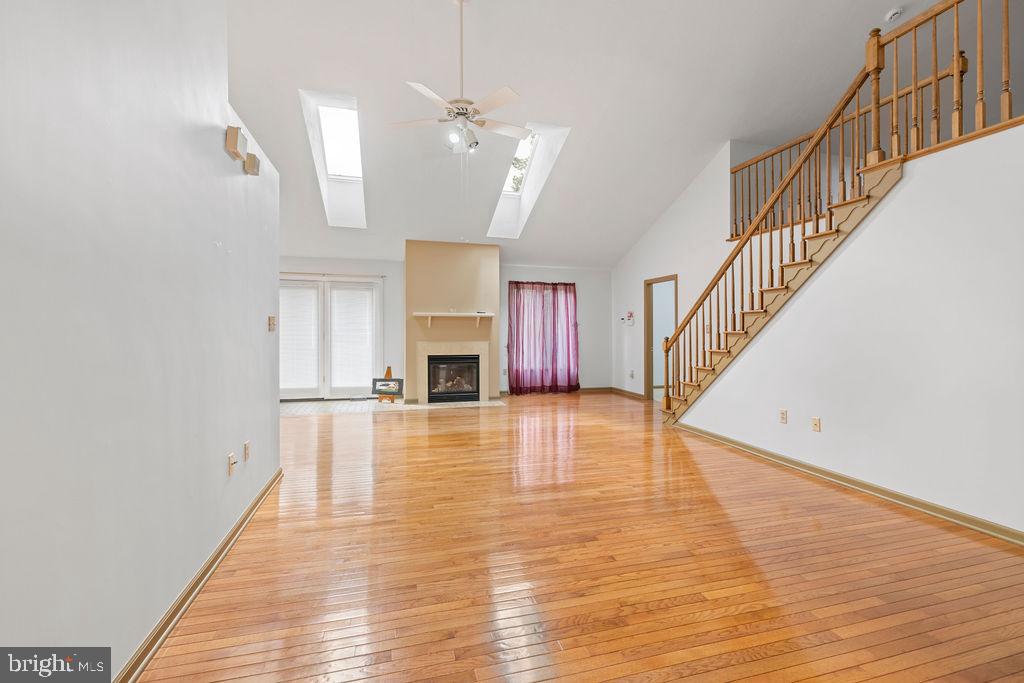 6 Amanda Ave