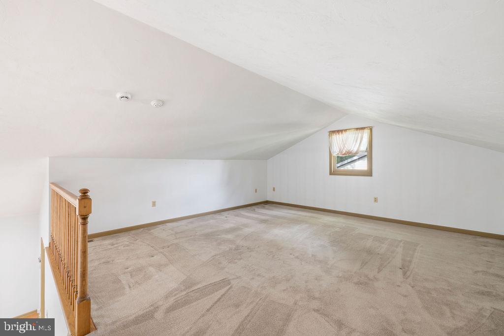 6 Amanda Ave
