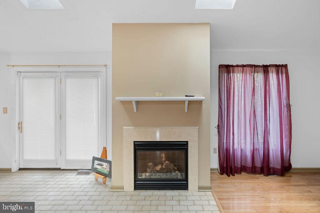 6 Amanda Ave