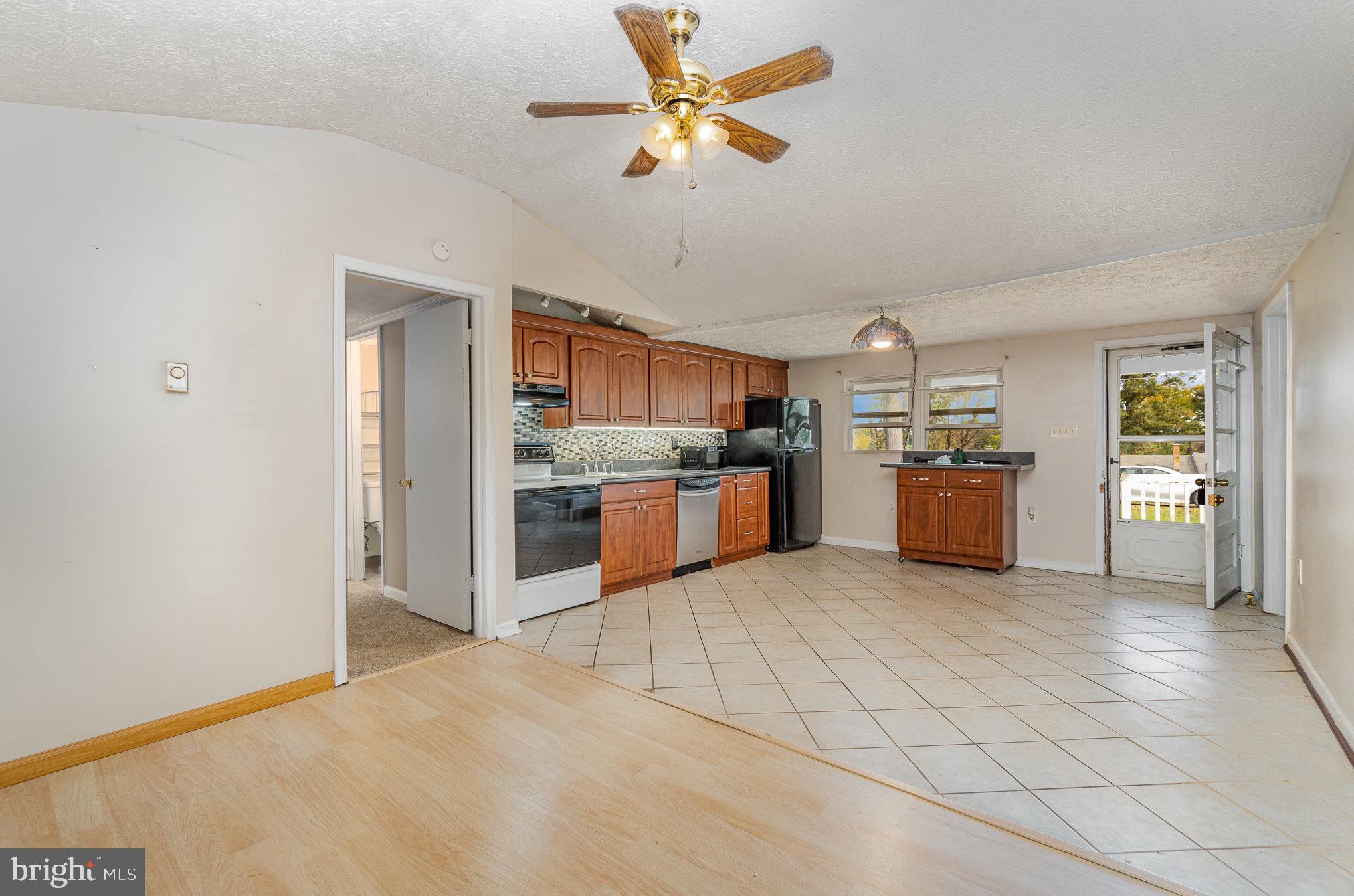 97 Chinquapin Trl