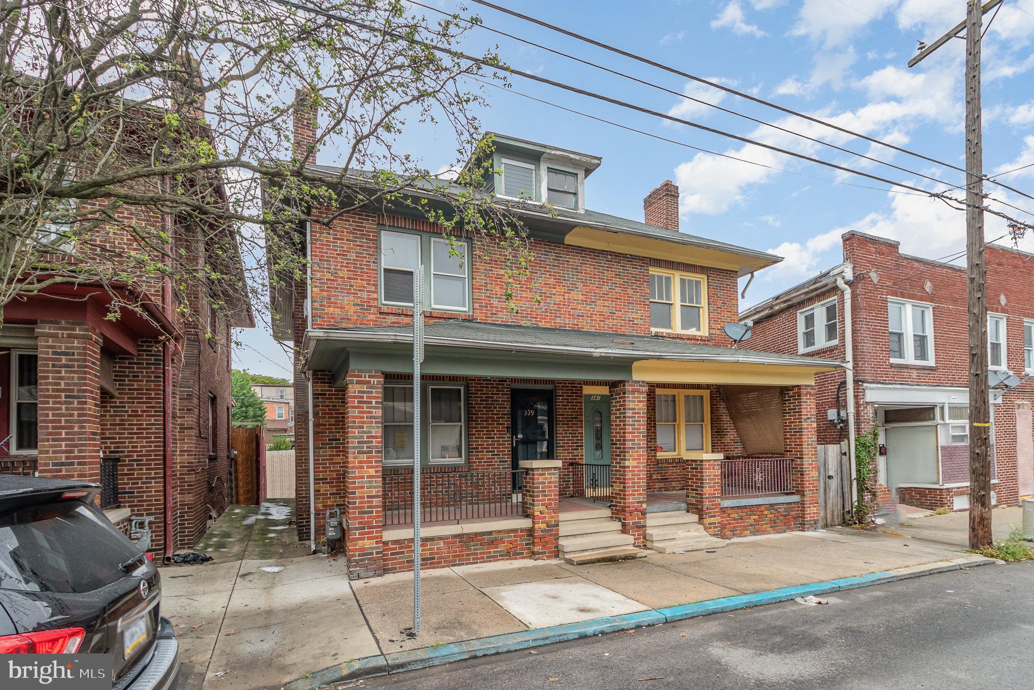 339 E College Ave