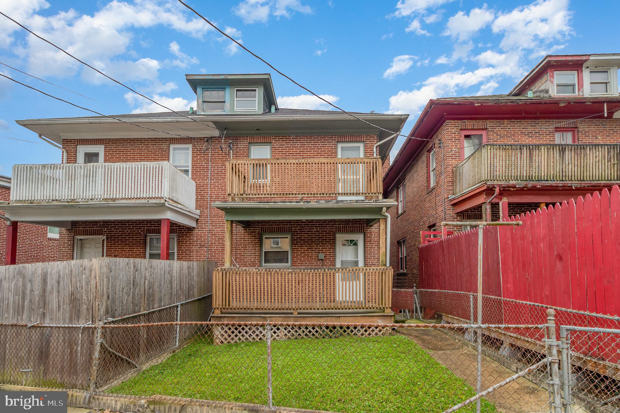 339 E College Ave