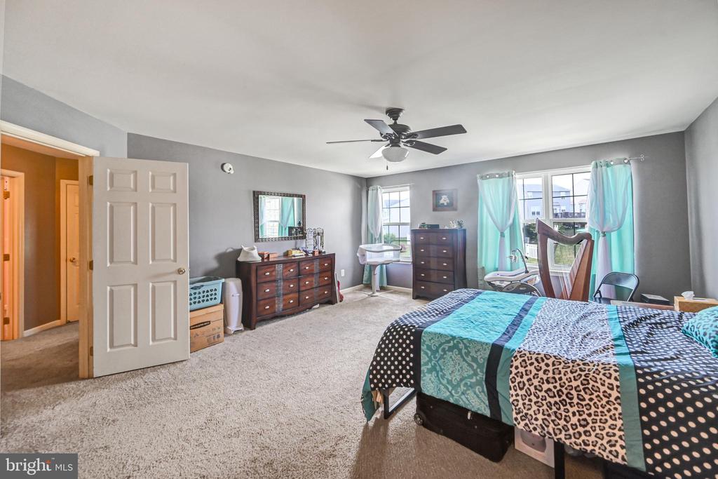 67 Menlena Cir