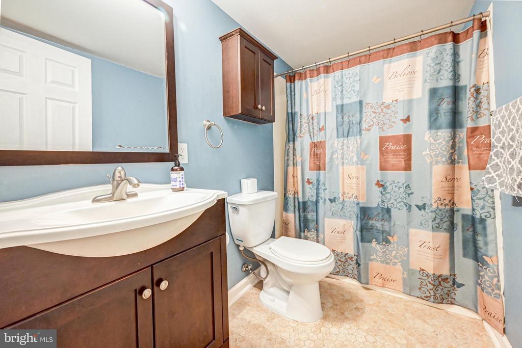 67 Menlena Cir