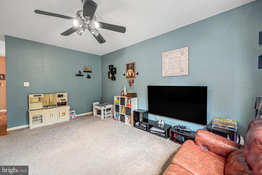 67 Menlena Cir