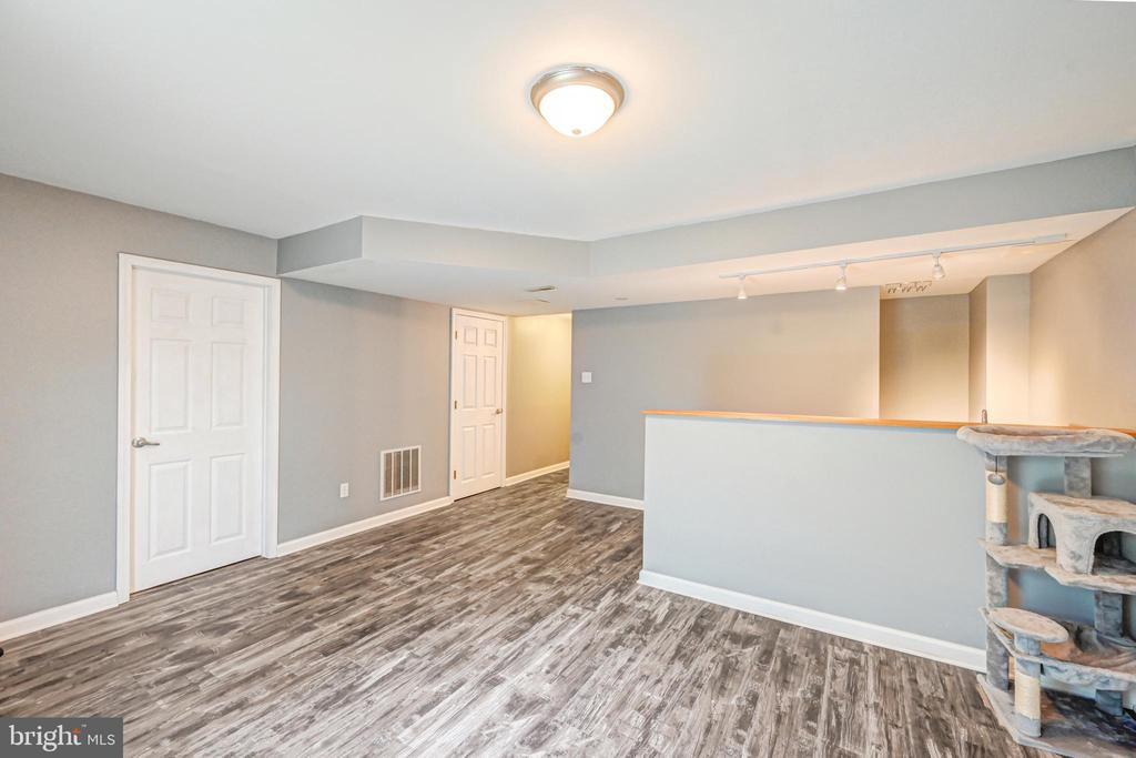67 Menlena Cir