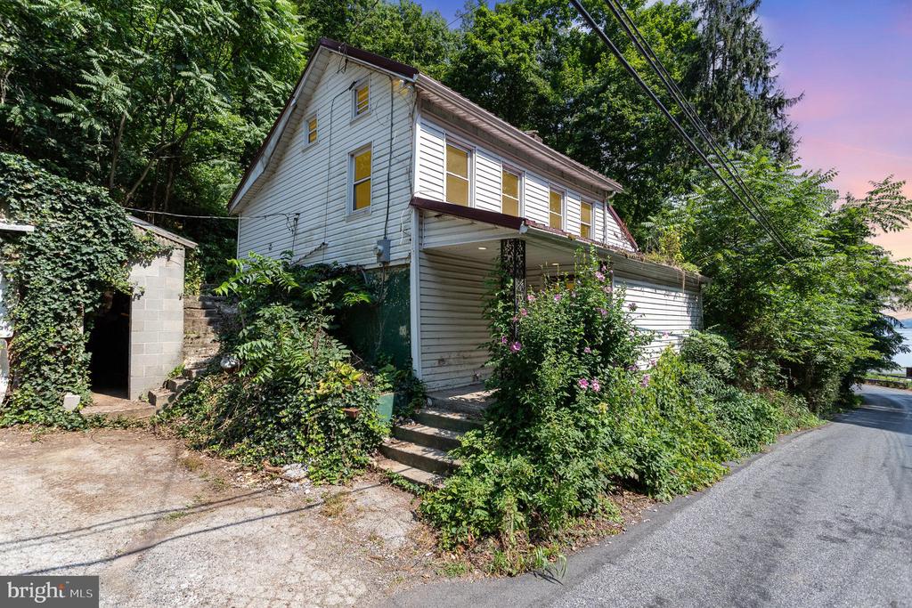 689 Bull Run Rd