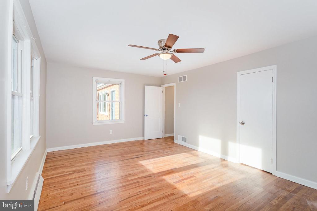 452 Waters Rd