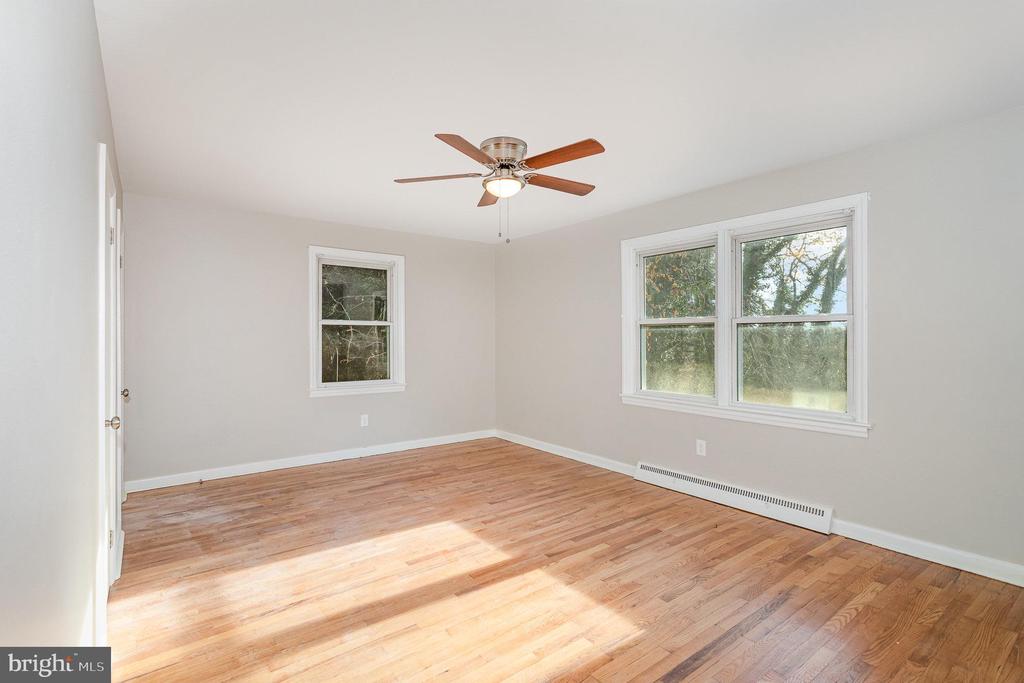 452 Waters Rd
