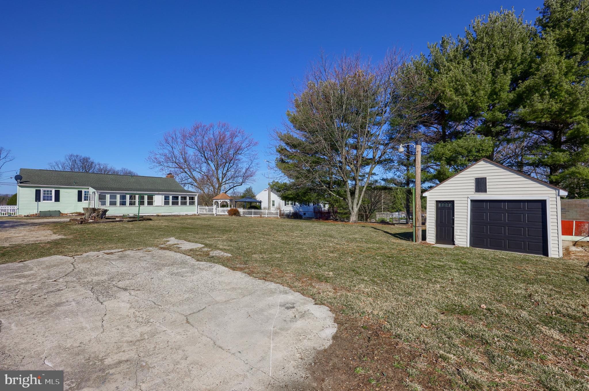 4946 Blue Hill Rd