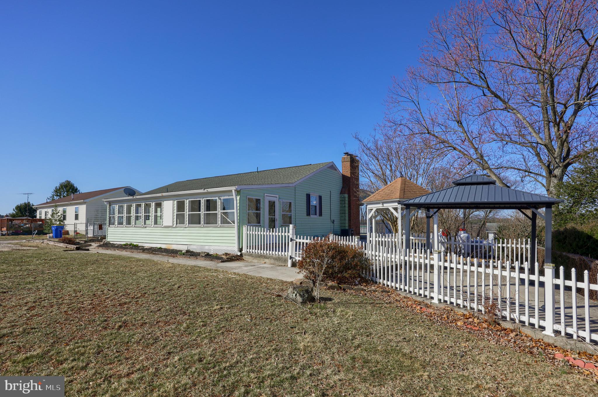 4946 Blue Hill Rd