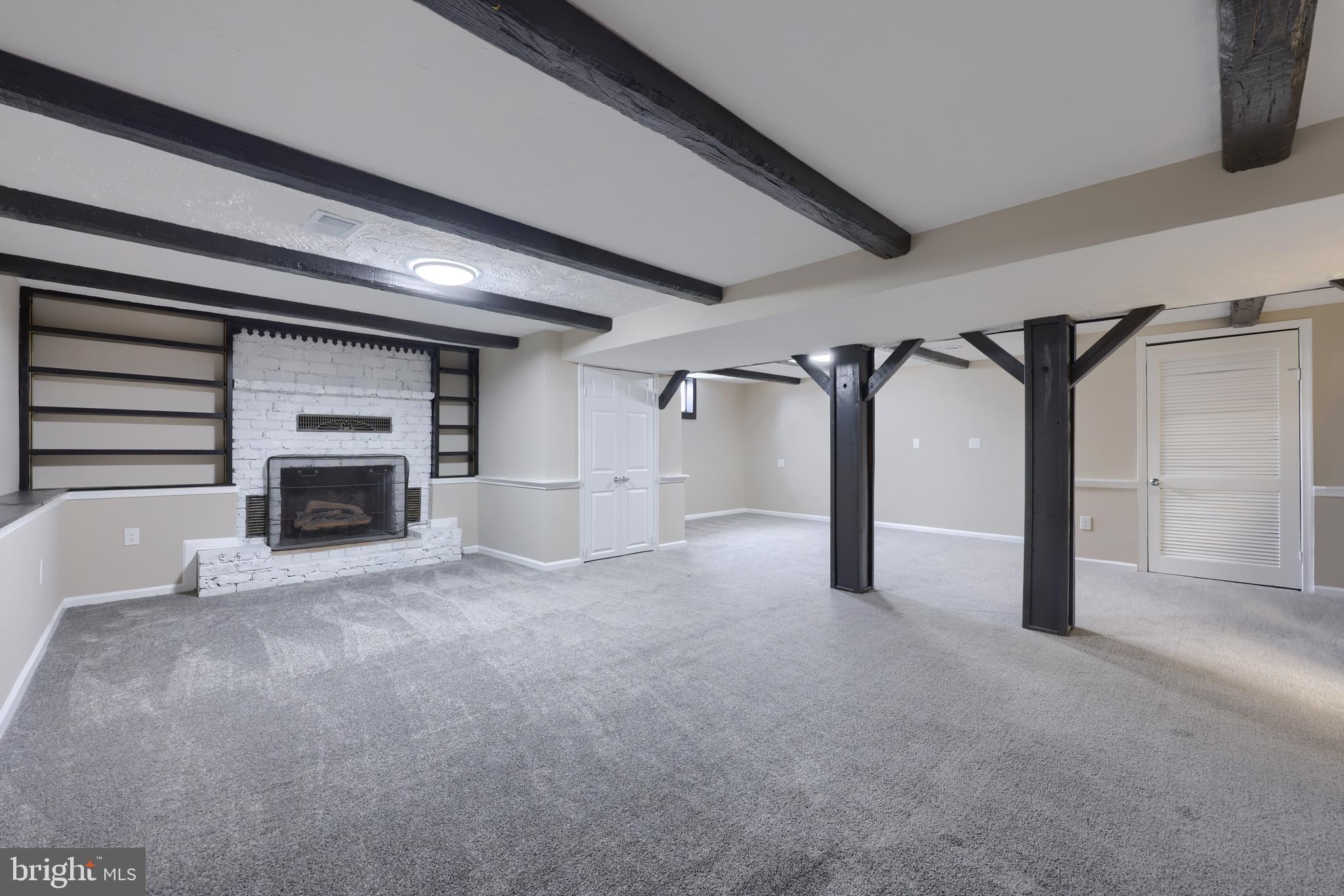 4946 Blue Hill Rd