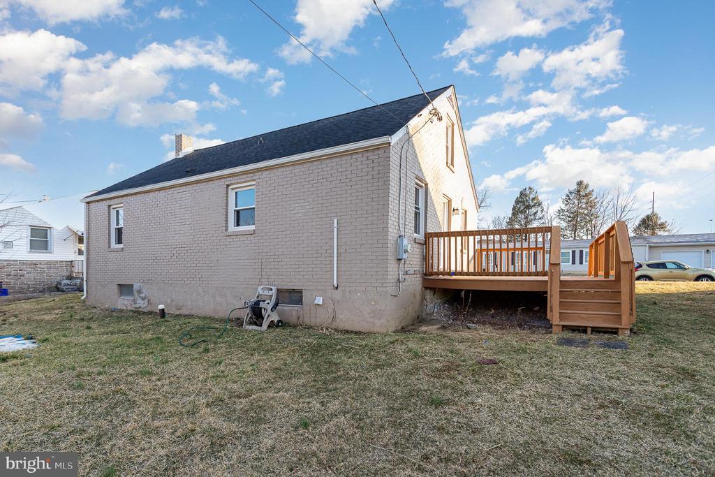 880 Hess Rd