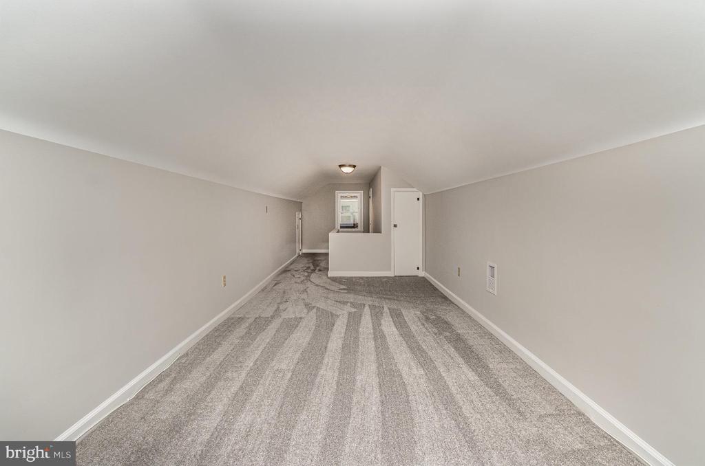 880 Hess Rd