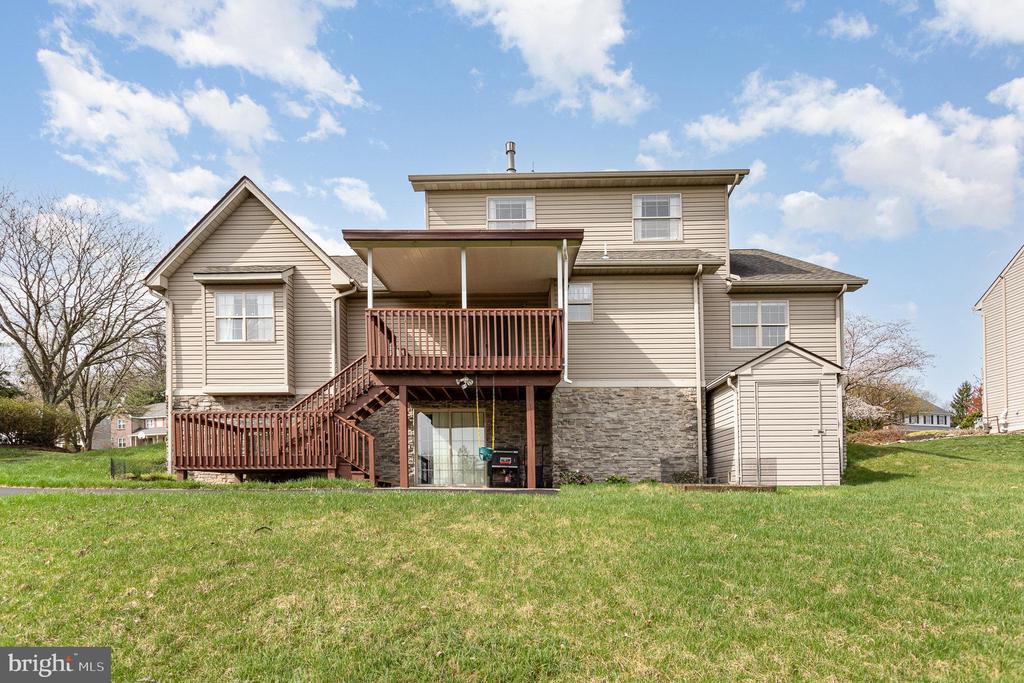 2024 Parkview Dr