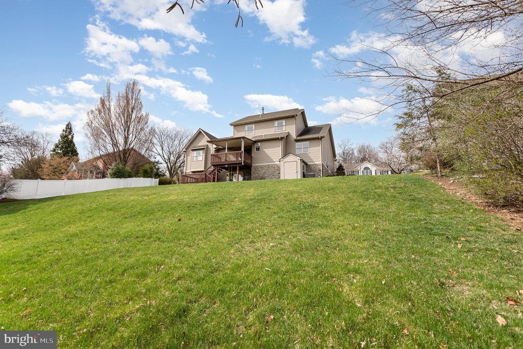 2024 Parkview Dr