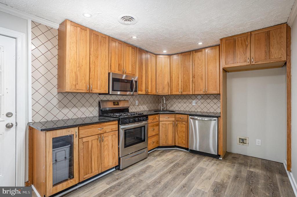 1232 CONTINENTAL ROAD