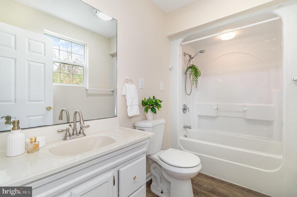 375 MEADOW TRAIL
