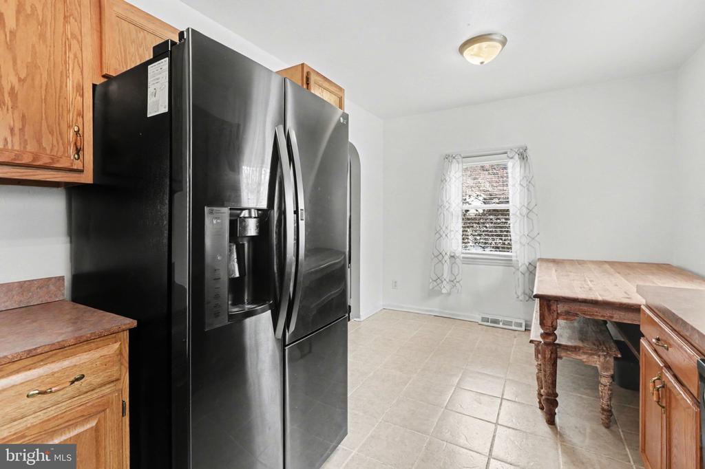 1330 CANTERBURY LANE