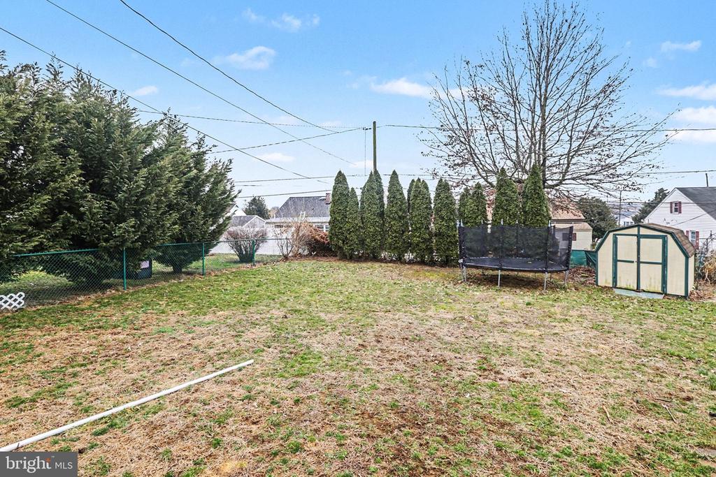 1330 CANTERBURY LANE