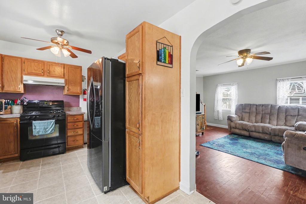 1330 CANTERBURY LANE