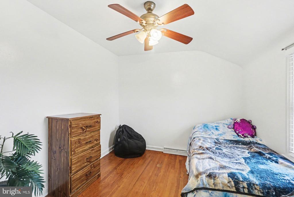 1330 CANTERBURY LANE