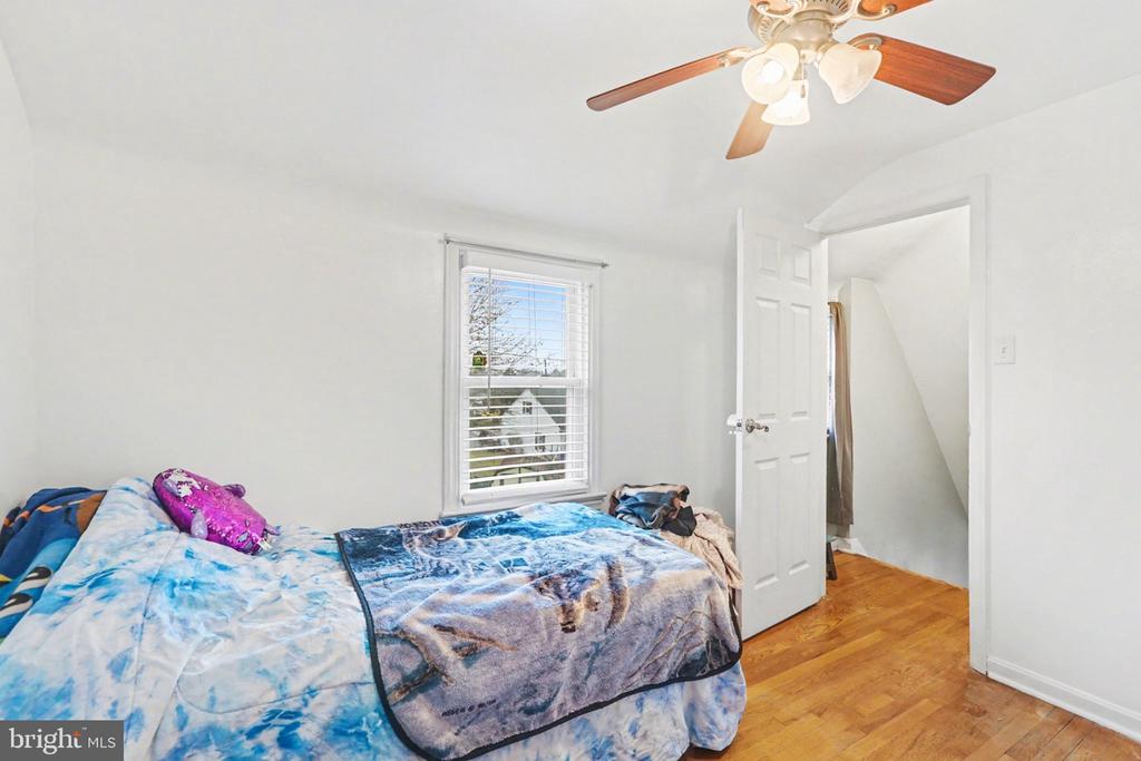 1330 CANTERBURY LANE