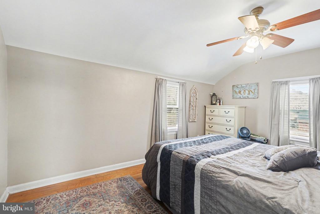 1330 CANTERBURY LANE
