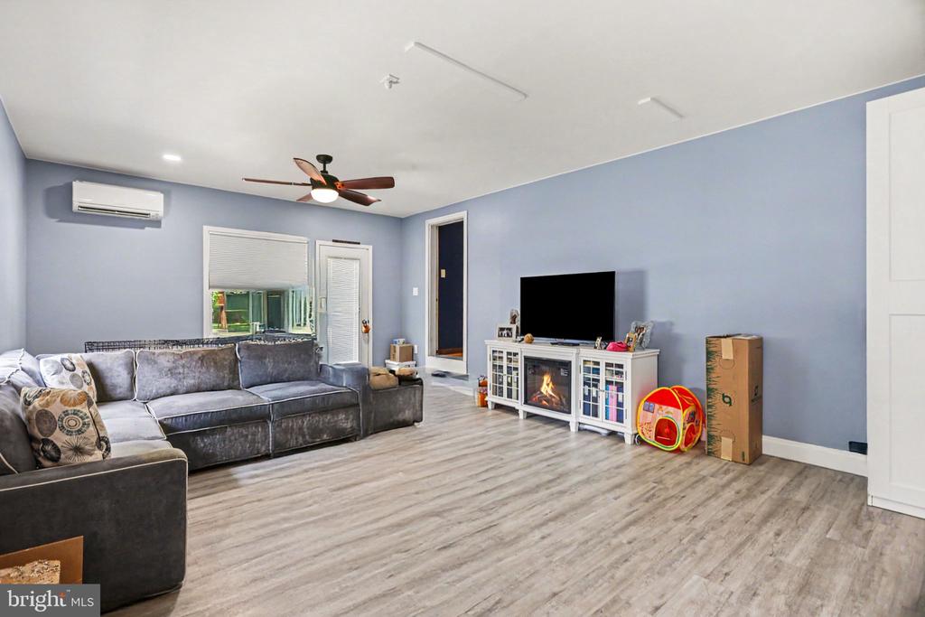 1144 OLD GETTYSBURG PIKE