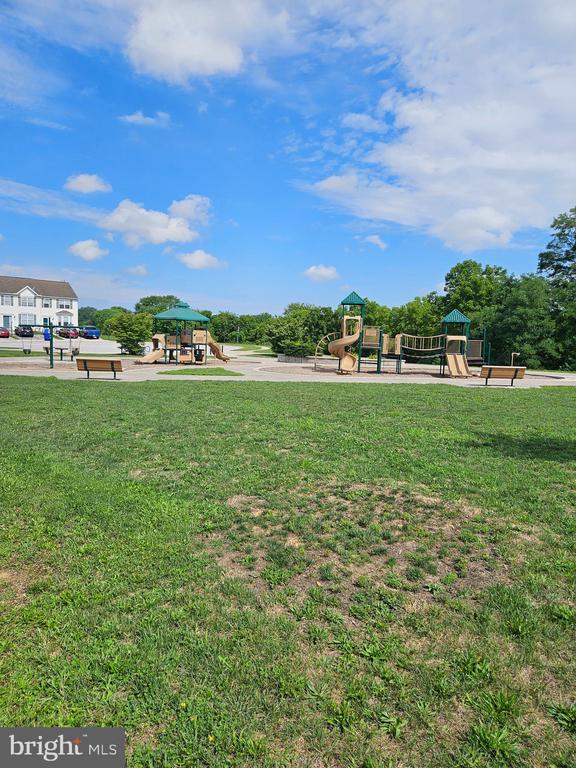 1192 LEDGE DRIVE