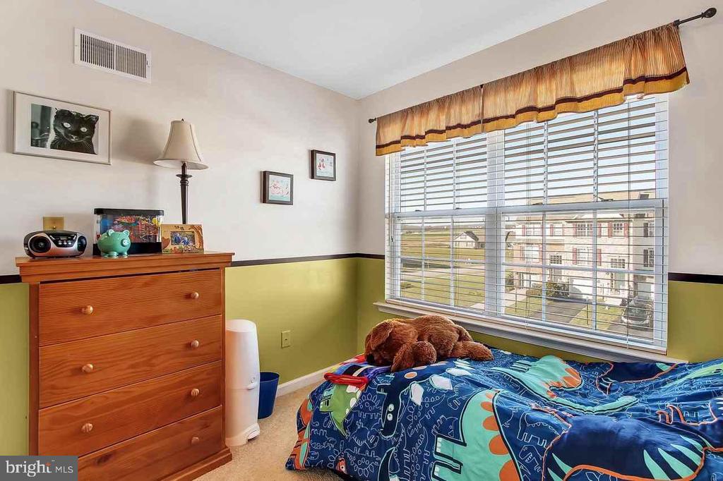 1192 LEDGE DRIVE