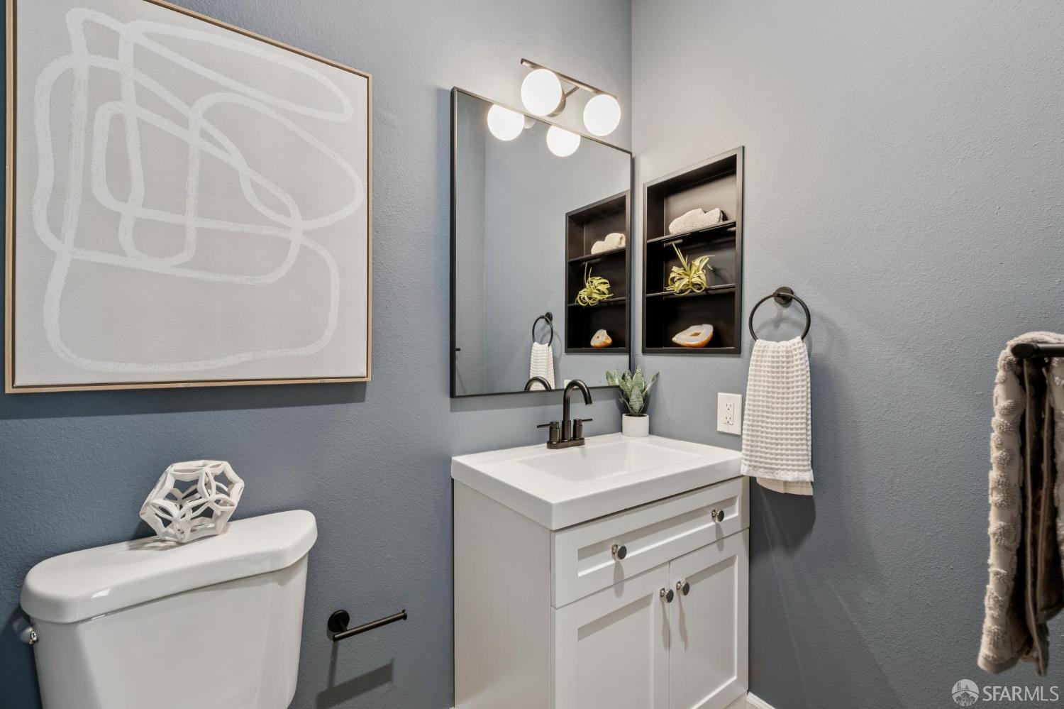 370 Waller Street # 3