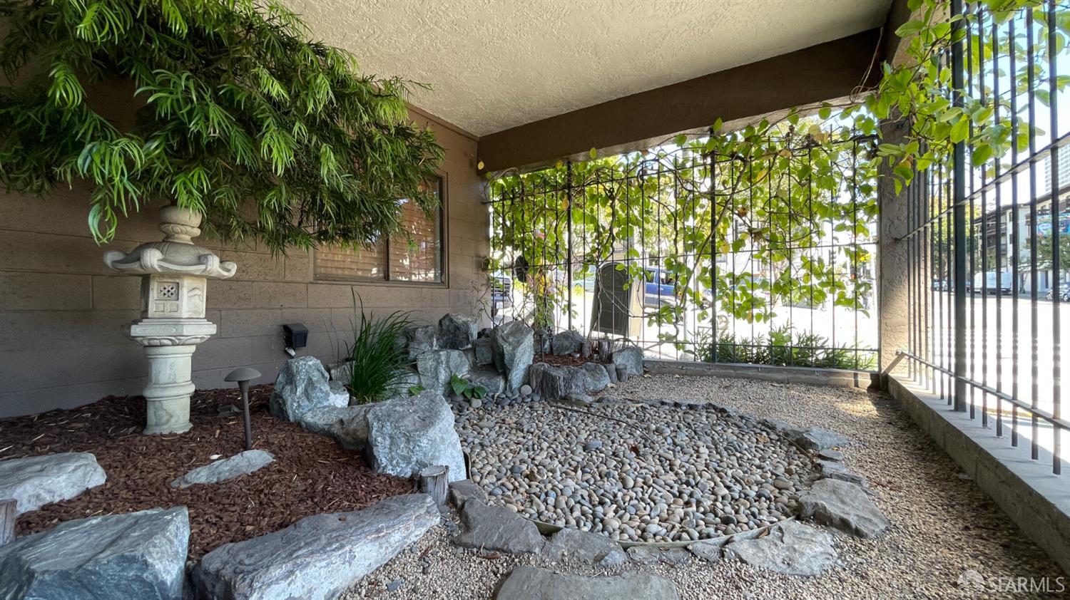 1900 Sutter Street # 12