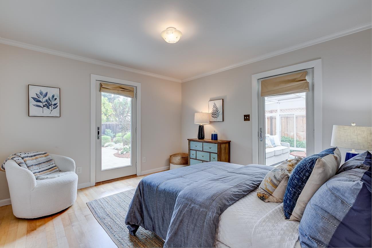 585 Bryan AVE